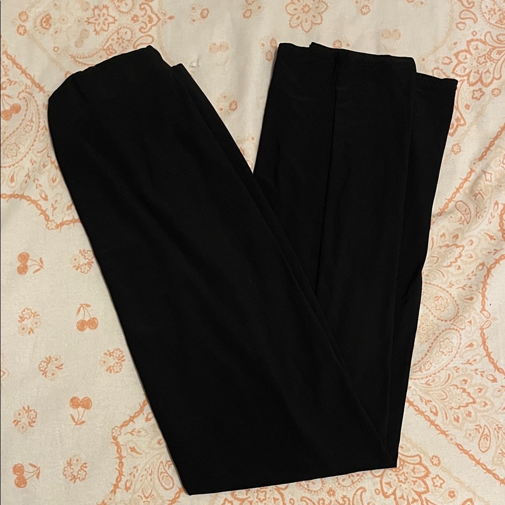 Women’s black pencil skirt